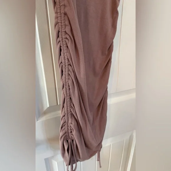 BB Dakota Steve Madden Mauve Ruched Bodycon Dress S Adjustable Side Tie - Picture 4 of 4